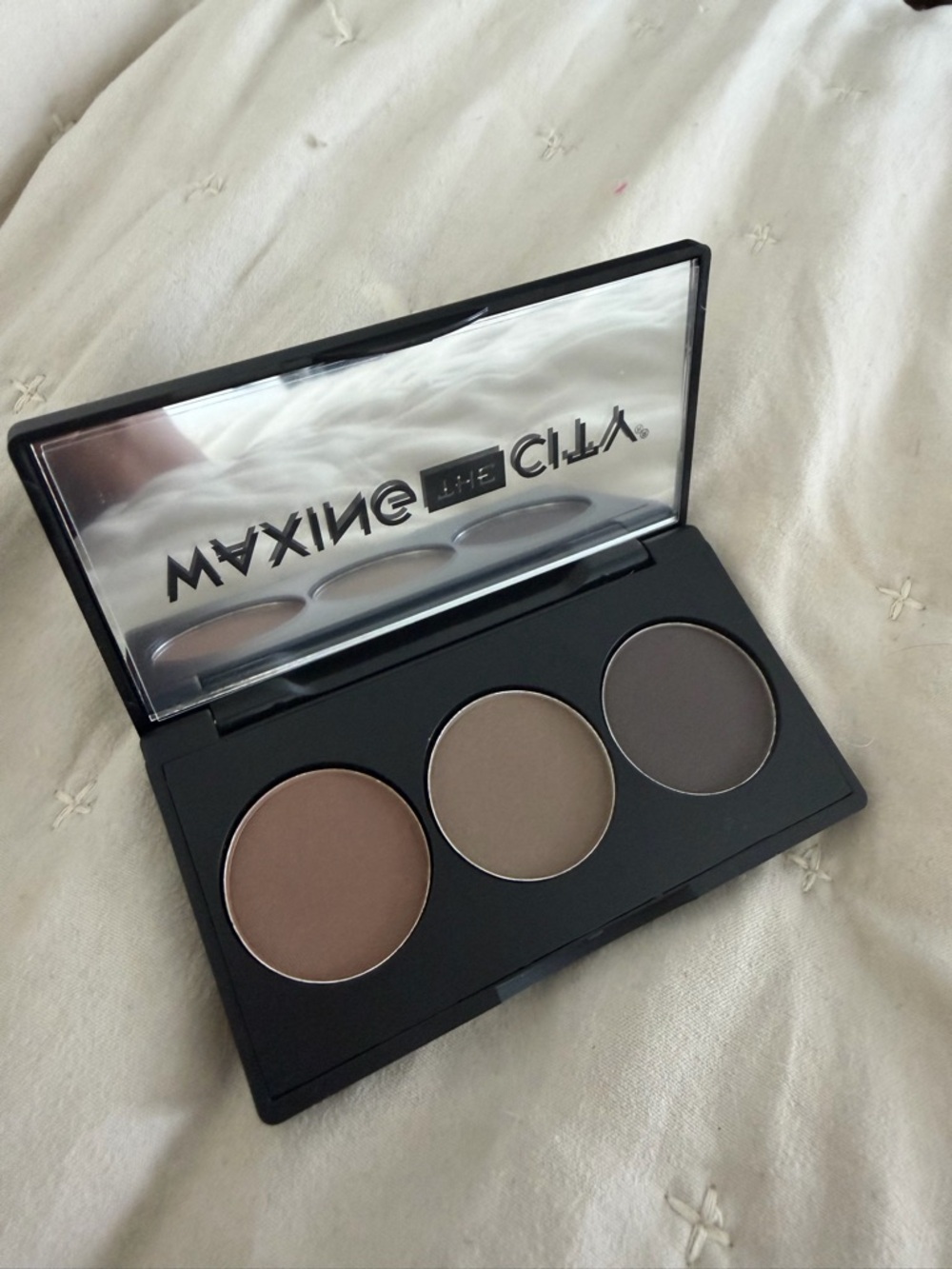 Waxing the City's wet/dry eyebrow powder palette